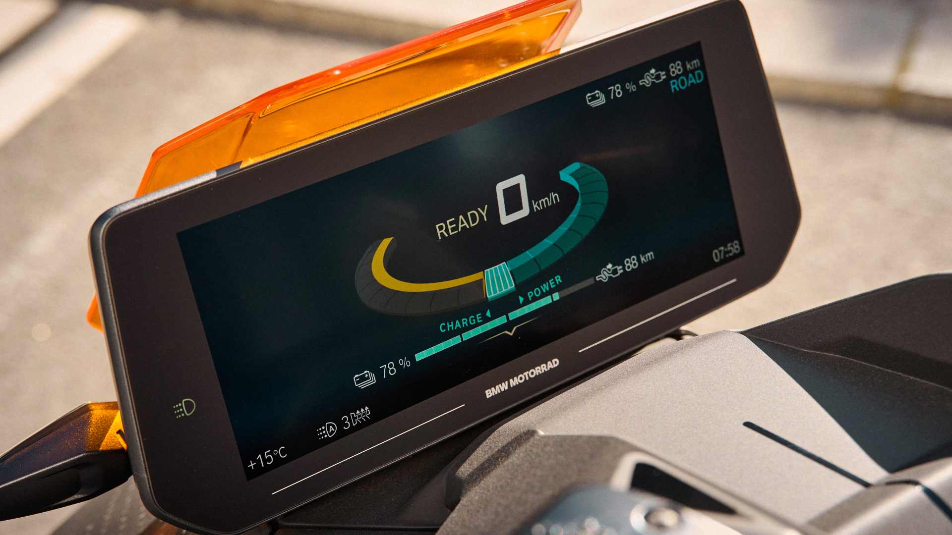 A 10.25-inch TFT colour screen handles infotainment functions on the BMW CE 04. Image: BMW Motorrad
