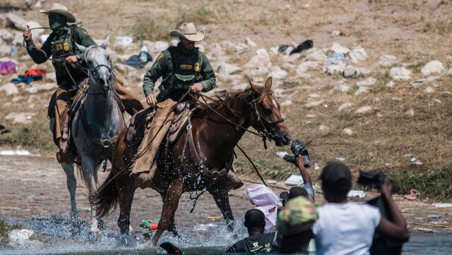 US stems flow of migrants into Texas, begins flying Haitians home US stems flow of migrants into Texas, begins flying Haitians home