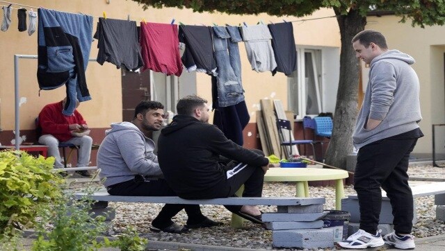 Migrants en route to Europe get trapped between borders; rue harsh conditions Migrants en route to Europe get trapped between borders; rue harsh conditions