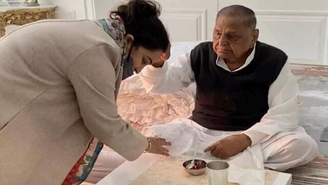 UP polls 2022: Aparna Yadav meets Mulayam Singh after joining BJP, takes blessings; see picture here UP polls 2022: Aparna Yadav meets Mulayam Singh after joining BJP, takes blessings; see picture here