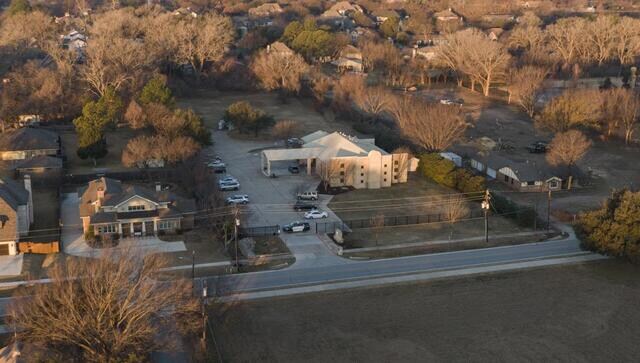 Captor shot dead after taking hostages in Texas synagogue identified as British citizen; two other teenagers arrested in Manchester Captor shot dead after taking hostages in Texas synagogue identified as British citizen; two other teenagers arrested in Manchester