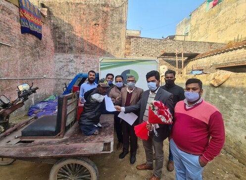 Anand Mahindra keeps his promise, hires quadruple amputee in his company's EV charging yard Anand Mahindra keeps his promise, hires quadruple amputee in his company's EV charging yard