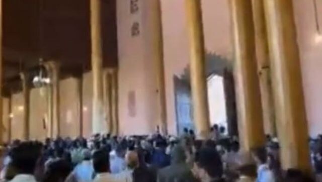 'Azadi' slogans raised at Jamia Masjid in Jammu and Kashmir's Srinagar 'Azadi' slogans raised at Jamia Masjid in Jammu and Kashmir's Srinagar