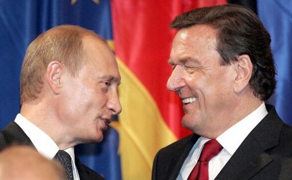 Ex-German chancellor Gerhard Schroeder leaves board of Russian oil firm amid criticism over ties with Putin Ex-German chancellor Gerhard Schroeder leaves board of Russian oil firm amid criticism over ties with Putin