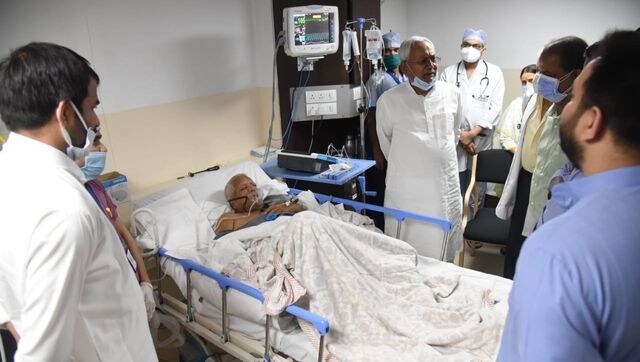 Nitish Kumar meets Lalu Yadav in hospital Nitish Kumar meets Lalu Yadav in hospital