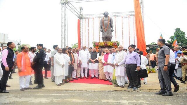 Defence Minister Rajnath unveils statue of former UP CM Kalyan Singh