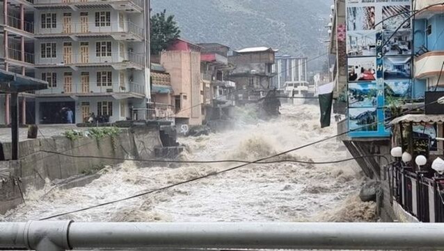 Pakistan: Death toll from floods cross 1000, over 33 million people affected Pakistan: Death toll from floods cross 1000, over 33 million people affected