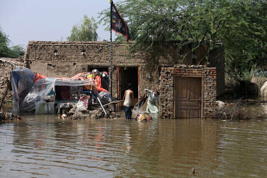 Pakistan: Malaria, typhoid, dengue strike flood-hit areas, 33 million people affected Pakistan: Malaria, typhoid, dengue strike flood-hit areas, 33 million people affected
