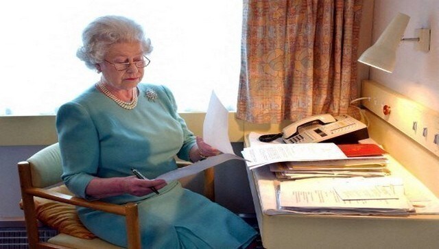 Her Majesty working during one of her train rides near Darlington in 2002. Queen Elizabeth made her first live Christmas Day speech in 1957. She had quickly adapted to the evolving technologies by mastering the art of pre-recording her festive messages to the public. By 2010, she was actively making use of platforms like YouTube, Facebook and Twitter. AP Her Majesty working during one of her train rides near Darlington in 2002. Queen Elizabeth made her first live Christmas Day speech in 1957. She had quickly adapted to the evolving technologies by mastering the art of pre-recording her festive messages to the public. By 2010, she was actively making use of platforms like YouTube, Facebook and Twitter. AP
