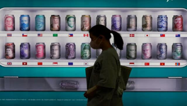 Global markets fall sharply amid worries about rates, economy
