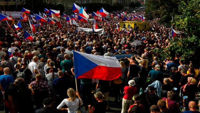 Thousands protest over soaring energy prices amid sanctions on Russia in Czech Republic