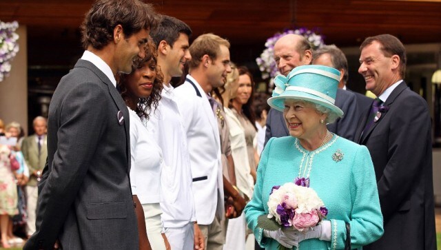 Roger Federer hails 'grace' of Queen Elizabeth II as Pele salutes 'legacy'