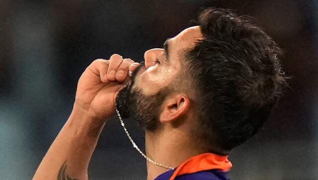 Shoaib Akhtar calls Anushka Sharma 'iron lady' for standing by Kohli through tough times Shoaib Akhtar calls Anushka Sharma 'iron lady' for standing by Kohli through tough times
