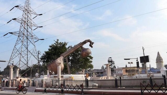 On Lata’s birth anniversary, PM Modi hails crossing named after iconic singer in Ayodhya On Lata’s birth anniversary, PM Modi hails crossing named after iconic singer in Ayodhya