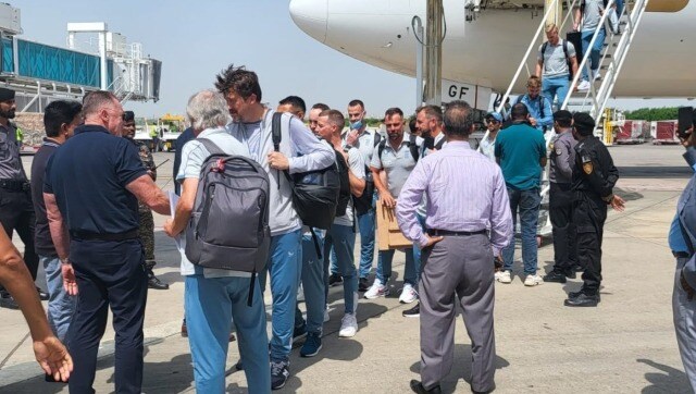 Pakistan vs England: English cricket team arrives in Karachi for first tour in 17 years
