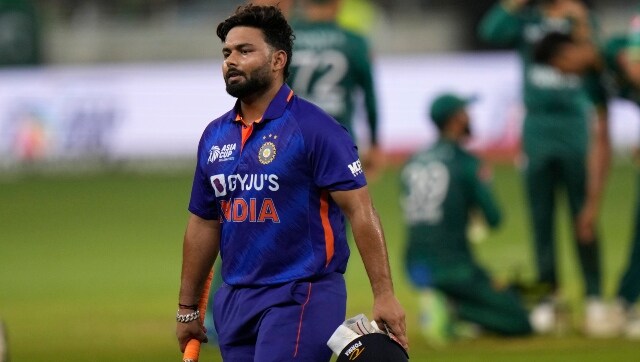 India vs Pakistan Asia Cup 2022: Wasim Akram, Ravi Shastri, and Gautam Gambhir criticise Rishabh Pant's shot selection India vs Pakistan Asia Cup 2022: Wasim Akram, Ravi Shastri, and Gautam Gambhir criticise Rishabh Pant's shot selection