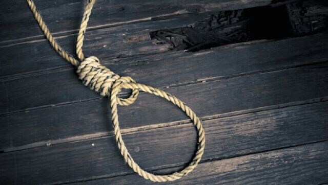 In possible mass suicide, 3 of family found dead in Kerala hotel