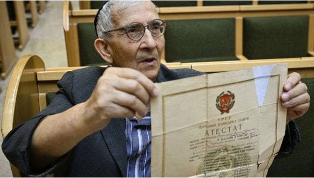'No Nazis here': Ukrainian Holocaust survivors tell Russian President Vladimir Putin