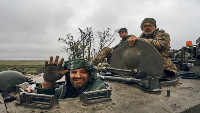 Ukraine setback has dented Russian image, but West should not forget approaching winter