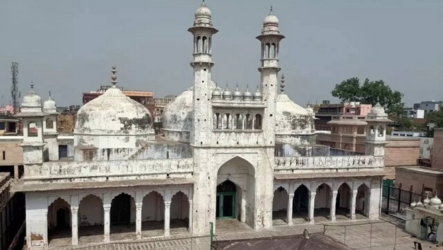 Hindus need Gyanvapi: How holy Varanasi temples were desecrated by Muslims in the name of the mosque Hindus need Gyanvapi: How holy Varanasi temples were desecrated by Muslims in the name of the mosque