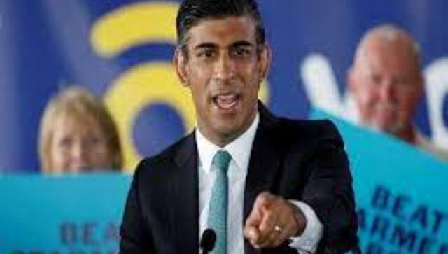 Rishi Sunak closes campaign on personal note with parents, wife Akshata