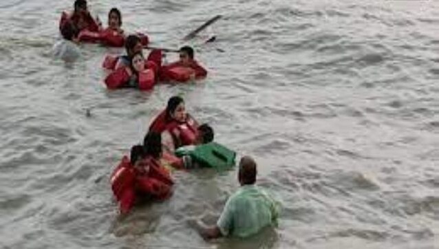 Odisha: Two die as boat capsizes in Chilika Lake Odisha: Two die as boat capsizes in Chilika Lake