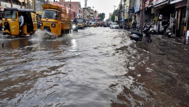 IMD predicts heavy rainfall over north, central Telangana, issues orange alert IMD predicts heavy rainfall over north, central Telangana, issues orange alert
