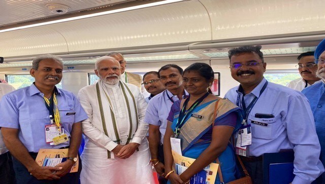 Prime Minister Narendra Modi poses with railway workers during the inauguration of Vande Bharat Express. According to the Railways, the Indian Railway Catering and Tourism Corporation (IRCTC) has planned the food menu in accordance with the schedule of the train and will include morning tea, breakfast, hi-tea, lunch and dinner. News18 Prime Minister Narendra Modi poses with railway workers during the inauguration of Vande Bharat Express. According to the Railways, the Indian Railway Catering and Tourism Corporation (IRCTC) has planned the food menu in accordance with the schedule of the train and will include morning tea, breakfast, hi-tea, lunch and dinner. News18