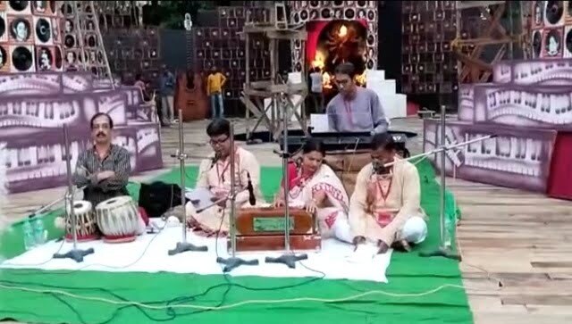Watch: Chandipath recited in English at Kolkata Durga Puja pandal; internet divided