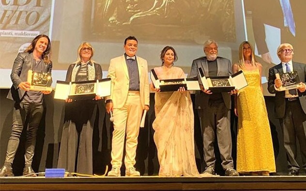 Recently, she won two back to back international awards – was also awarded the Alberto Sordi Family Award and Apoxiomeno award for Delhi Crime 1 in Italy. Recently, she won two back to back international awards – was also awarded the Alberto Sordi Family Award and Apoxiomeno award for Delhi Crime 1 in Italy.