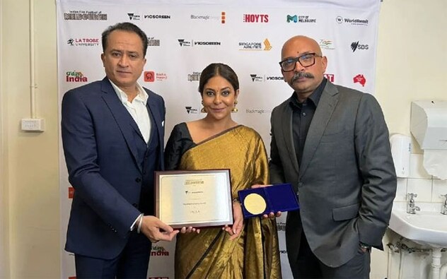 With several international awards coming her way, Shefali Shah is an international face today. Her value has touched skies and there is no doubt why!! Earlier, Shefali won the award for Best Actor (Female) at the Indian Film Festival of Melbourne 2022 for ‘Jalsa’. With several international awards coming her way, Shefali Shah is an international face today. Her value has touched skies and there is no doubt why!! Earlier, Shefali won the award for Best Actor (Female) at the Indian Film Festival of Melbourne 2022 for ‘Jalsa’.