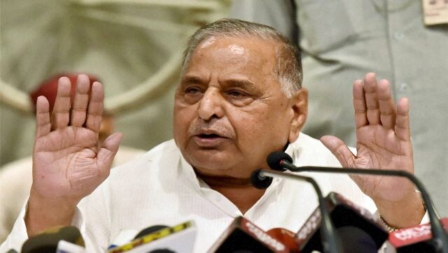 Mulayam Singh Yadav Death Updates LIVE: Yogi Adityanath to attend funeral in Saifai; 3-day state mourning in UP Mulayam Singh Yadav Death Updates LIVE: Yogi Adityanath to attend funeral in Saifai; 3-day state mourning in UP