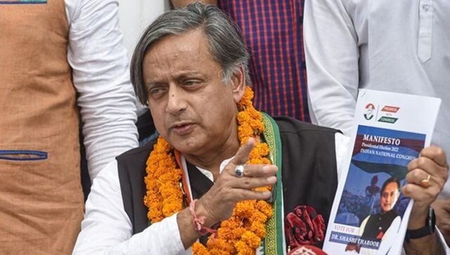 Shashi Tharoor wants Congress to be a party of young India