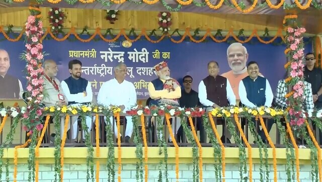Prime Minister Narendra Modi participates in Dussehra Rath Yatra Prime Minister Narendra Modi participates in Dussehra Rath Yatra