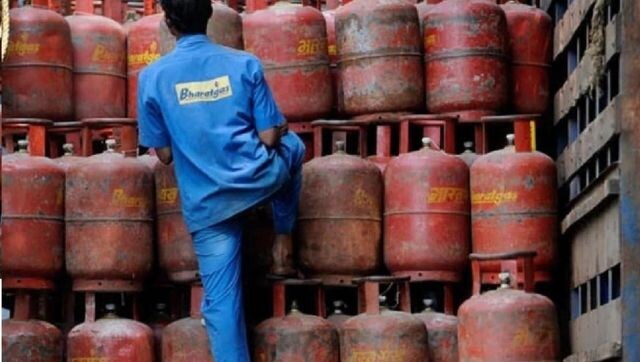 Centre to give Rs 22,000 crore grant to oil PSUs to cover LPG losses