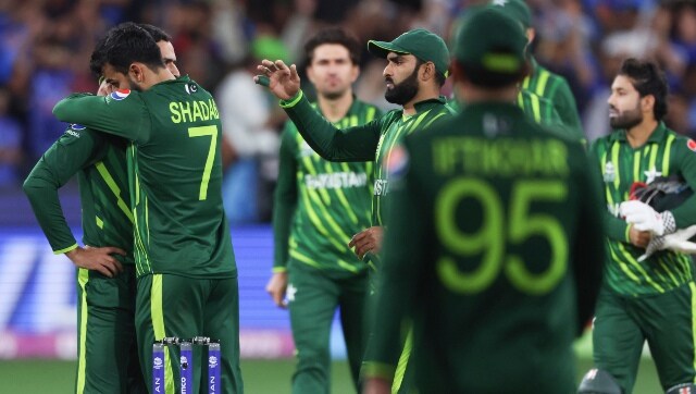 T20世卡塔尔世界杯4强赔率界杯:印度输给南非将巴基斯坦推到被淘汰的边缘后，球迷对巴基斯坦进行了抨击
