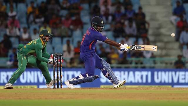 India vs South Africa, 1st ODI: Sanju Samson's unbeaten 86 goes in vain as hosts suffer 9-run defeat India vs South Africa, 1st ODI: Sanju Samson's unbeaten 86 goes in vain as hosts suffer 9-run defeat