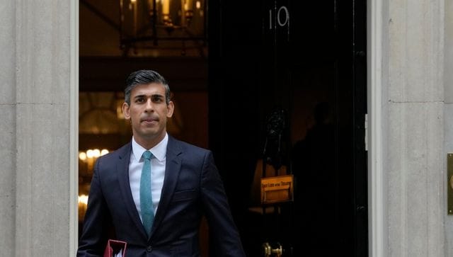 UK PM to move to small Downing Street flat A look at the other opulent homes of Rishi Rich