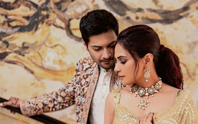 Richa looked every bit an elegant bride in her custom made Kresha Bajaj saree with the drape having a special meaning to the couple with Kresha and her team custom embroidered their love story onto it. Richa looked every bit an elegant bride in her custom made Kresha Bajaj saree with the drape having a special meaning to the couple with Kresha and her team custom embroidered their love story onto it.