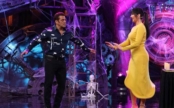 From shaking a leg to playing horror games, Salman Khan and Katrina Kaif had a gala time on Bigg Boss 16 From shaking a leg to playing horror games, Salman Khan and Katrina Kaif had a gala time on Bigg Boss 16