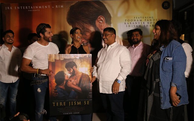 It is also in the news for its amazing production values, contagious melody, and hi-voltage music direction by millenials Aman-Ayaan, vocals by Mohd Danish, with project head Giri G, and video direction by OkShravan. It is also in the news for its amazing production values, contagious melody, and hi-voltage music direction by millenials Aman-Ayaan, vocals by Mohd Danish, with project head Giri G, and video direction by OkShravan.