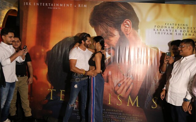 Now, the latest is that Shivam Sharma, the third of this RIM musical Tere Jism Se… triangle is mysteriously missing from the poster and the poster launch at Bora Bora, Juhu. Producer Karan Patel and co-producer Rupali Mangle, the driving forces behind Tere Jism Se… and Rising Indie Music, rubbish the rumours of a possible fallout. “The look of the poster was always the duo Karanvir Bohra and Poonam Pandey. And Shivam is in Delhi. Why the actor did not comeback from the capital is a question that is in our minds.” Now, the latest is that Shivam Sharma, the third of this RIM musical Tere Jism Se… triangle is mysteriously missing from the poster and the poster launch at Bora Bora, Juhu. Producer Karan Patel and co-producer Rupali Mangle, the driving forces behind Tere Jism Se… and Rising Indie Music, rubbish the rumours of a possible fallout. “The look of the poster was always the duo Karanvir Bohra and Poonam Pandey. And Shivam is in Delhi. Why the actor did not comeback from the capital is a question that is in our minds.”