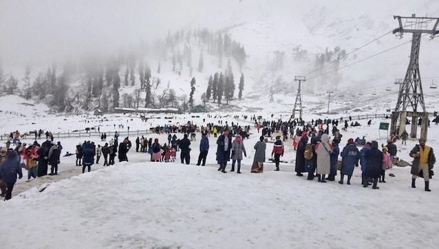 Let There be Snow: From Himachal to Jammu, everything looks pretty in white Let There be Snow: From Himachal to Jammu, everything looks pretty in white