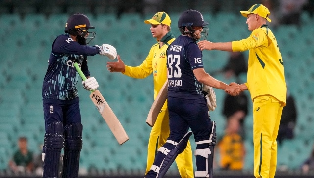 Australia vs England: Visitors implode to hand second ODI and series to hosts