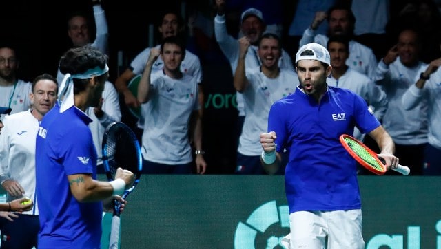 Davis Cup: Italy defeat United States 2-1 to set-up semi-final showdown against Canada
