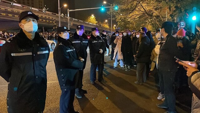 China: Amid widespread protests against Zero Covid policy, Chinese govt launches major crackdown China: Amid widespread protests against Zero Covid policy, Chinese govt launches major crackdown
