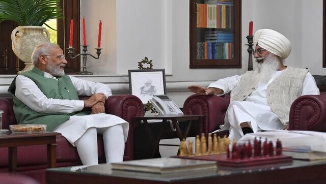 PM Modi visits Radha Soami Satsang Beas in Amritsar, meets Dera head Gurinder Singh Dhillon PM Modi visits Radha Soami Satsang Beas in Amritsar, meets Dera head Gurinder Singh Dhillon