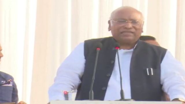 Watch: Congress chief Kharge hits out at PM Modi, calls him 'jhootho ke sardar' in poll-bound Gujarat Watch: Congress chief Kharge hits out at PM Modi, calls him 'jhootho ke sardar' in poll-bound Gujarat