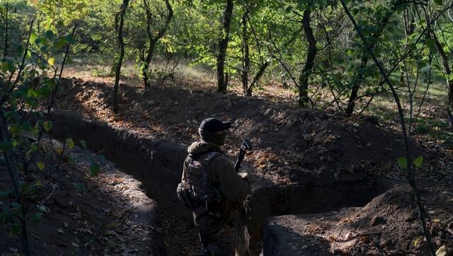 Russia withdraws troops from Kherson, Ukrainian official fears 'city of death'