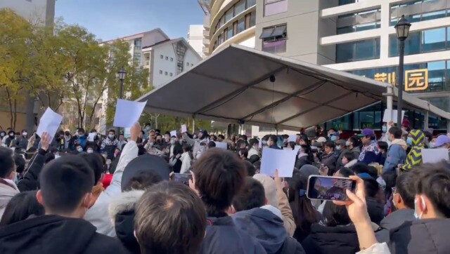 Watch: Hundreds protest at Beijing's Tsinghua University against zero-COVID policy